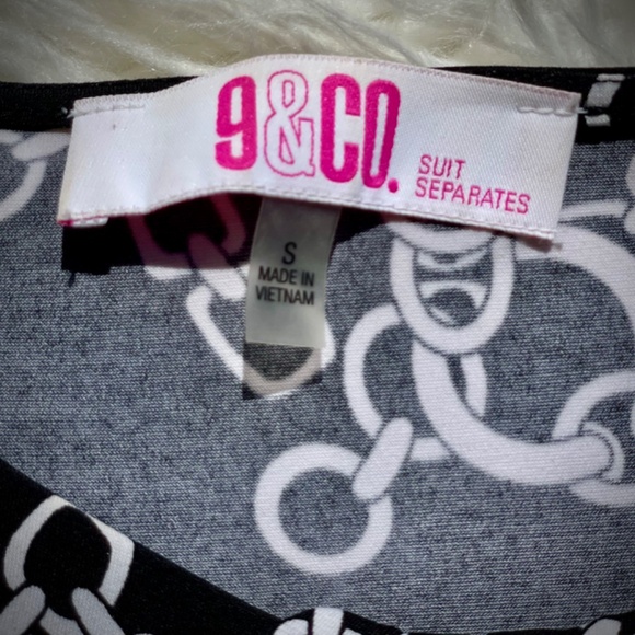 Ladies Top - Picture 2 of 3